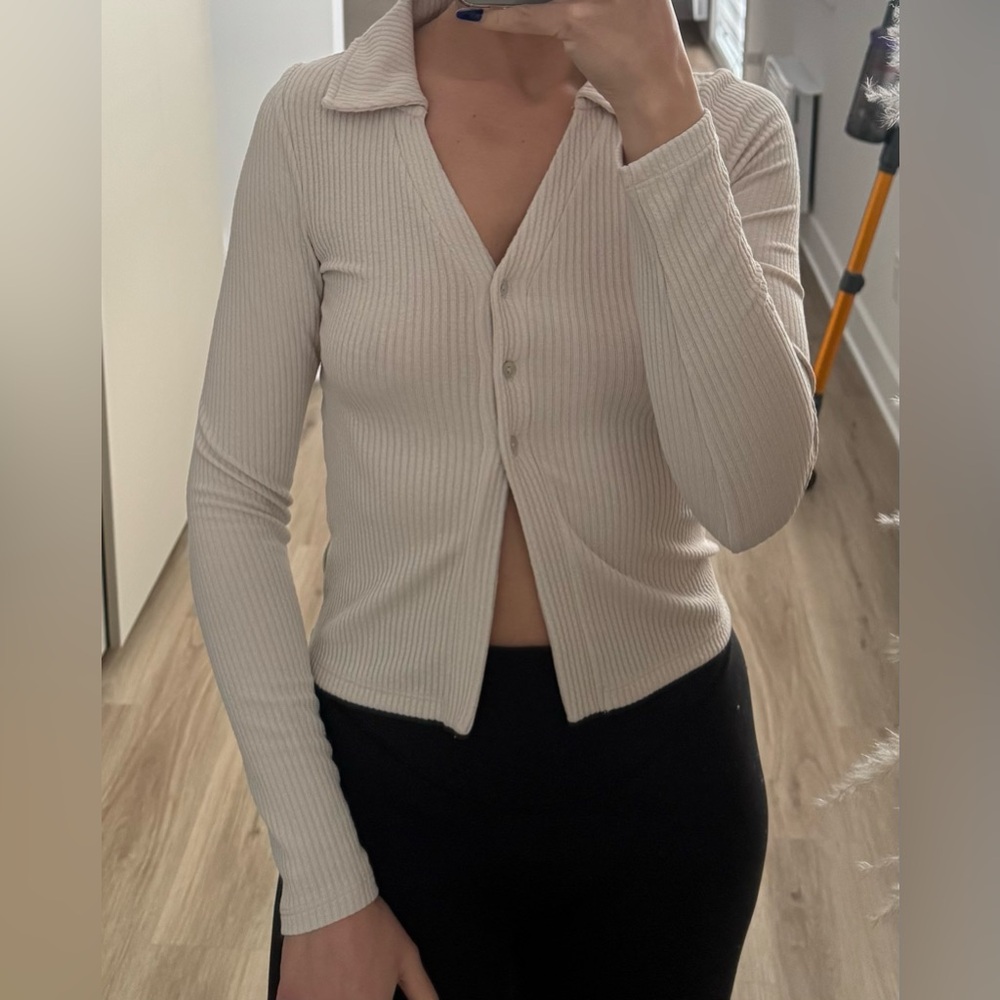 Beige Ribbed Button-Up Cardigan - Picture 2 of 2